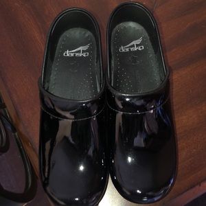 Brand new never worn Dansko clogs